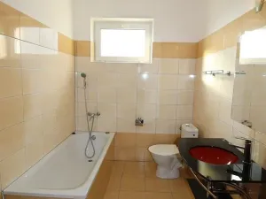 Pronájem bytu 1+kk, Praha - Újezd nad Lesy, Staroújezdská, 35 m2