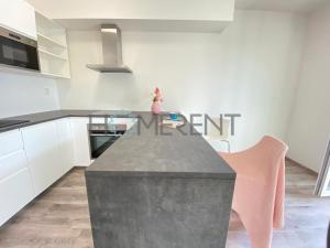 Pronájem bytu 1+kk, Praha - Hostivař, Bratislavská, 35 m2