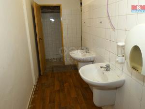 Pronájem obchodního prostoru, Kolín - Kolín III, Husovo náměstí, 394 m2