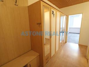 Pronájem bytu 2+kk, Praha - Kobylisy, Šimůnkova, 53 m2