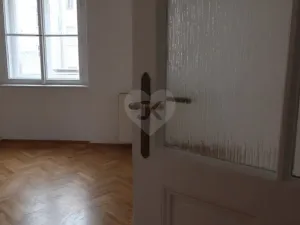 Pronájem bytu 2+kk, Praha - Holešovice, Dobrovského, 54 m2