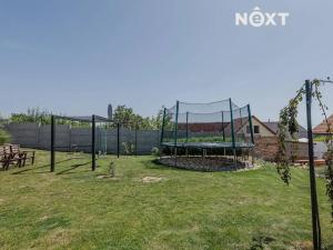 Prodej rodinného domu, Strážovice, 340 m2
