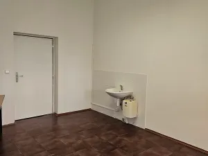 Pronájem obchodního prostoru, Milovice, ČSA, 20 m2