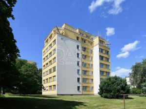 Prodej bytu 3+1, Praha - Kobylisy, Šimůnkova, 63 m2