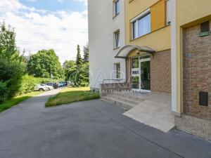 Prodej bytu 3+1, Praha - Kobylisy, Šimůnkova, 63 m2