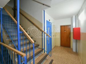 Prodej bytu 3+1, Praha - Kobylisy, Šimůnkova, 63 m2
