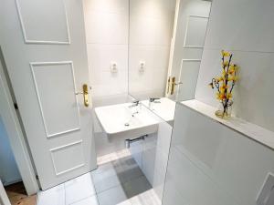 Prodej bytu 1+kk, Praha - Smíchov, U Pernikářky, 13 m2