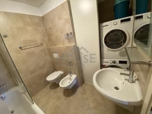Pronájem bytu 2+kk, Praha - Holešovice, Ovenecká, 55 m2