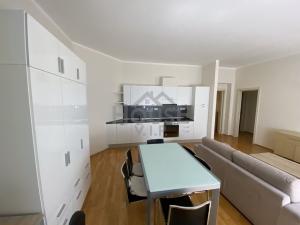 Pronájem bytu 2+kk, Praha - Holešovice, Ovenecká, 55 m2