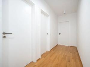Pronájem bytu 4+kk, Praha, Za Karlínským přístavem, 150 m2