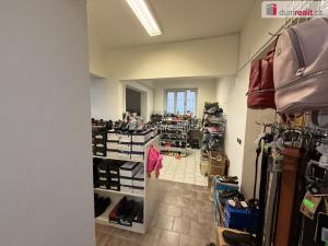 Pronájem obchodního prostoru, Frenštát pod Radhoštěm, nám. Míru, 150 m2