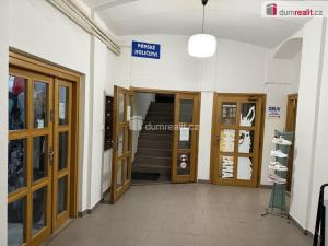 Pronájem obchodního prostoru, Frenštát pod Radhoštěm, nám. Míru, 150 m2