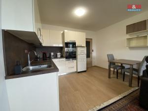 Pronájem bytu 2+kk, Praha - Řepy, Kutrovická, 60 m2