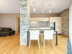 Pronájem bytu 2+kk, Praha - Žižkov, Ke kapslovně, 70 m2