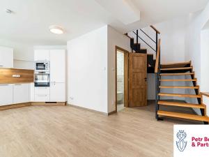 Pronájem bytu 3+kk, Rakovník, Husovo náměstí, 87 m2