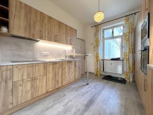 Pronájem bytu 2+1, Praha - Nové Město, Jungmannova, 65 m2