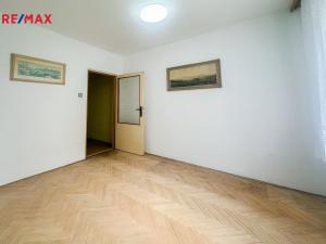 Prodej bytu 2+1, Praha - Malešice, Limuzská, 47 m2
