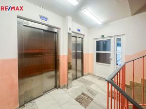 Prodej bytu 2+1, Praha - Malešice, Limuzská, 47 m2