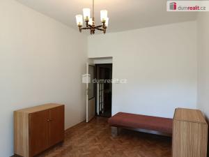 Pronájem bytu 3+1, Praha - Žižkov, Jeseniova, 70 m2