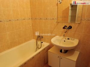 Pronájem bytu 3+1, Praha - Žižkov, Jeseniova, 70 m2