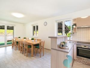 Prodej apartmánu, Horní Stropnice - Chlupatá Ves, 231 m2