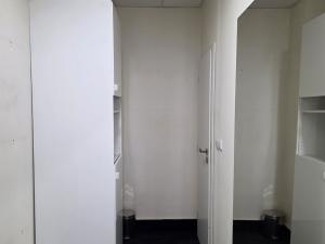 Pronájem obchodního prostoru, Plzeň, náměstí Republiky, 16 m2