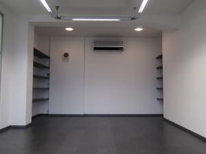 Pronájem obchodního prostoru, Plzeň, náměstí Republiky, 16 m2