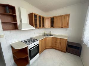 Prodej bytu 2+1, Nymburk, Dědinova, 54 m2
