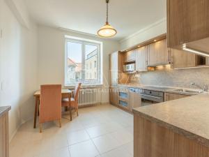 Pronájem bytu 2+1, Praha, U družstva Repo, 70 m2