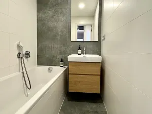 Pronájem bytu 3+kk, Praha - Vršovice, Tádžická, 86 m2