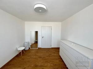 Pronájem bytu 3+kk, Praha - Vršovice, Tádžická, 86 m2