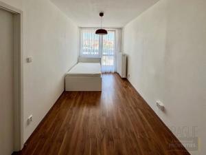 Pronájem bytu 3+kk, Praha - Vršovice, Tádžická, 86 m2