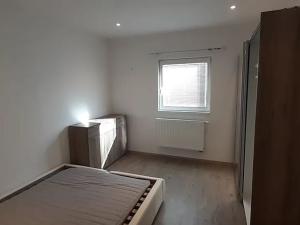 Pronájem rodinného domu, Kostelec nad Černými lesy, 260 m2