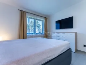 Prodej rodinného domu, Praha - Sobín, Valtická, 221 m2