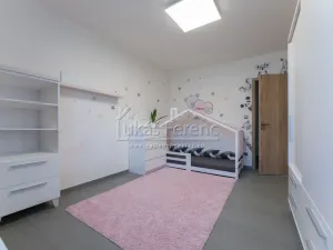 Prodej rodinného domu, Praha - Sobín, Valtická, 221 m2