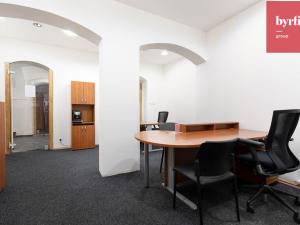 Prodej obchodního prostoru, Opava, Dolní náměstí, 27 m2