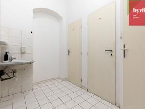 Prodej obchodního prostoru, Opava, Dolní náměstí, 27 m2