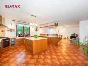 Prodej rodinného domu, Uhřice, 380 m2