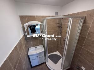 Pronájem bytu 2+1, Varnsdorf, Husova, 65 m2