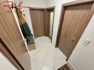 Pronájem bytu 2+kk, Praha, Klementova, 57 m2