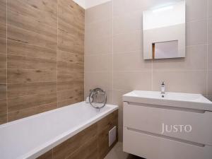 Pronájem bytu 2+1, Praha - Vinohrady, Americká, 46 m2