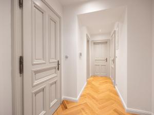 Prodej bytu 2+kk, Praha - Nové Město, V tůních, 54 m2