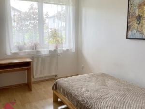 Pronájem bytu 4+kk, Praha - Běchovice, Českobrodská, 85 m2