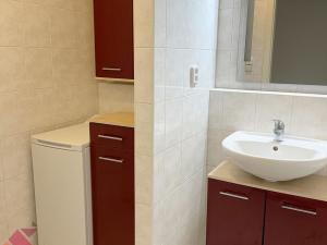 Pronájem bytu 4+kk, Praha - Běchovice, Českobrodská, 85 m2