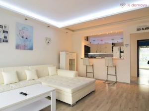 Prodej rodinného domu, Dubenec, 250 m2