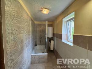 Prodej rodinného domu, Pecka, 75 m2