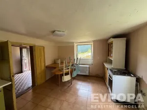 Prodej rodinného domu, Pecka, 75 m2