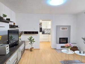 Prodej bytu 3+1, Dobříš, Mírové náměstí, 59 m2