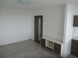 Pronájem bytu 1+kk, Hradec Králové, Jungmannova, 30 m2