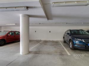 Pronájem garážového stání, Praha - Letňany, Stará náves, 15 m2